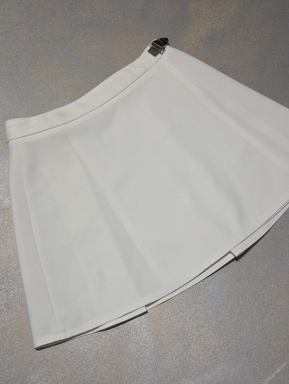 Head White Circle Skater Skirt with Metal Clip VINTAGE